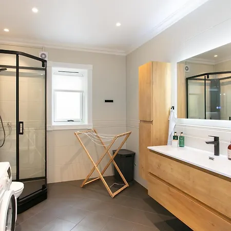 Daire Modern 4 Center