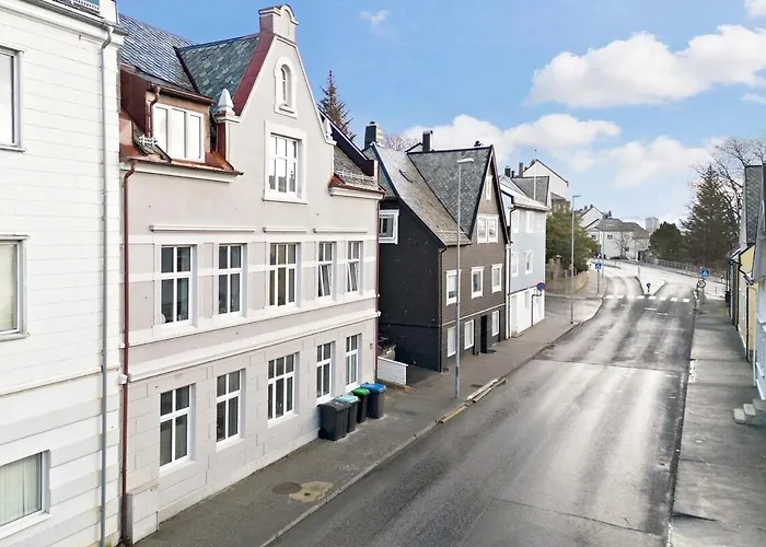 Modern 4 Center * Ålesund