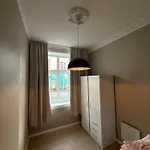 Modern 4 Center *